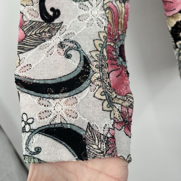 Niji of Waikiki Hawaiian Button Jacket M Art to Wear Floral Paisley Eyelets - Picture 4 of 12